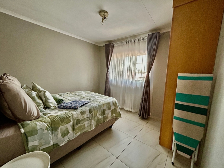 To Let 3 Bedroom Property for Rent in Waterval East North West